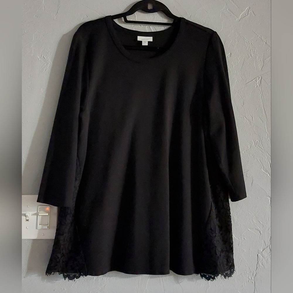 J.Jill blouse women L ,Viscose, Rayon is the perfect addition to your wardrobe.